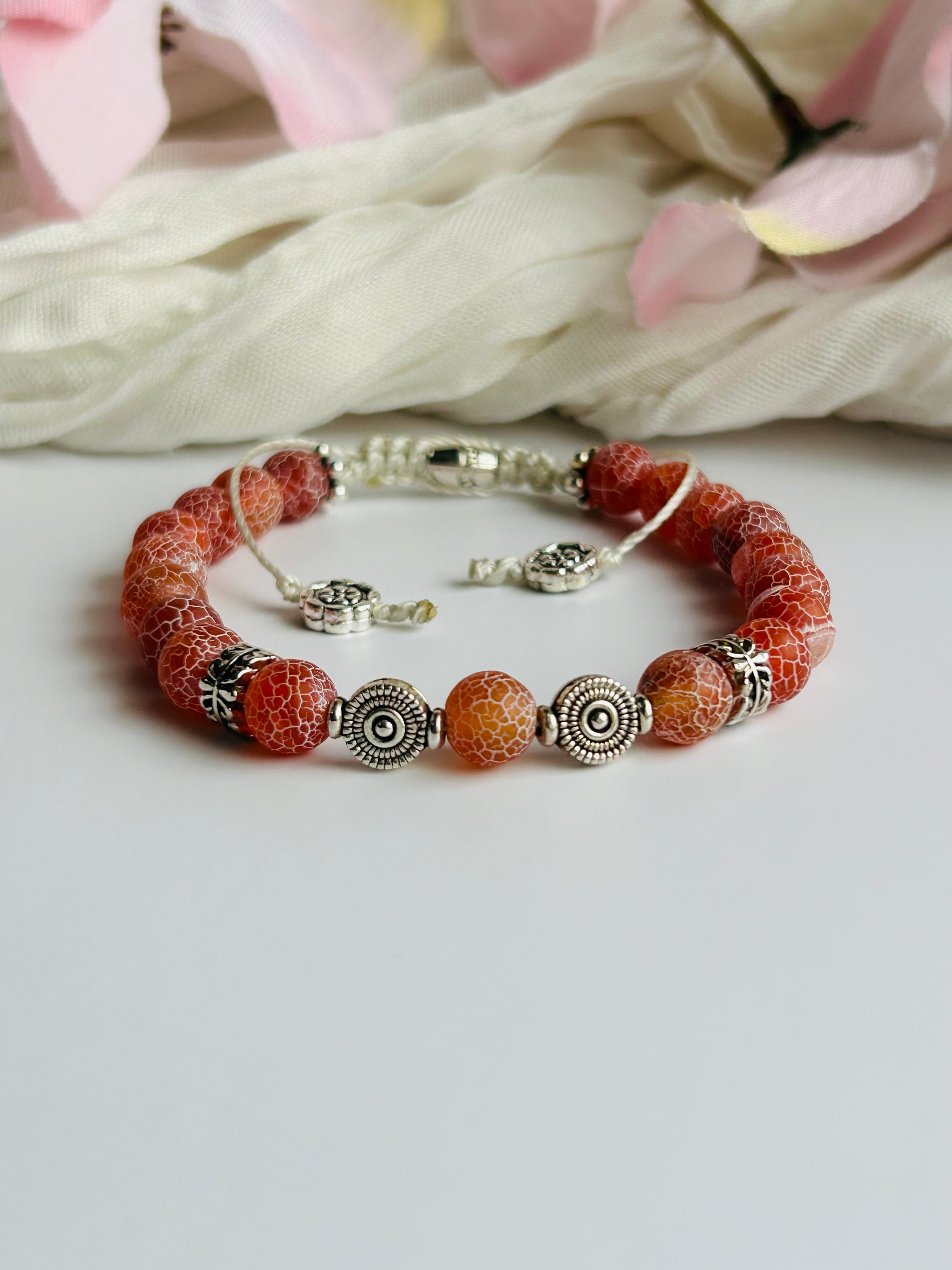 Dragon Vein Agate Stone Adjustable Bracelet with Unique Beads and Silver Tone Charms for Stylish Unisex Accessory