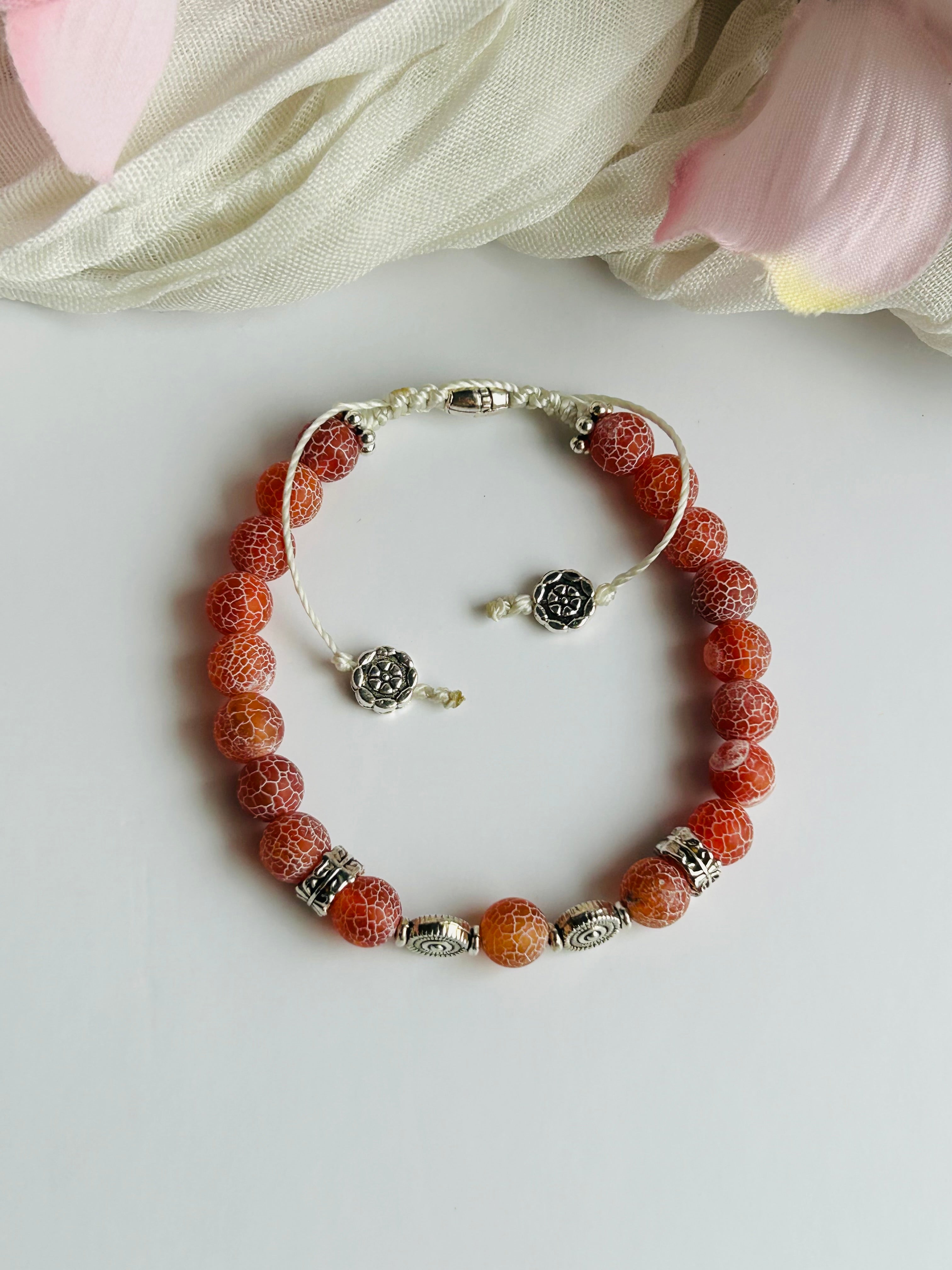 Dragon Vein Agate Stone Adjustable Bracelet with Unique Beads and Silver Tone Charms for Stylish Unisex Accessory
