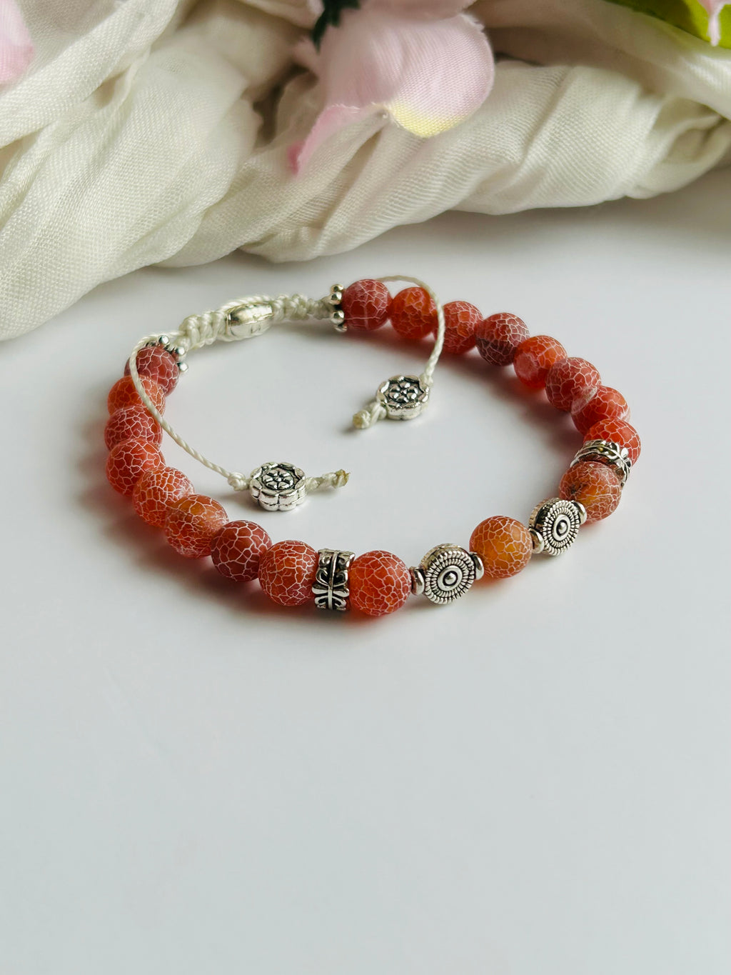 Dragon Vein Agate Stone Adjustable Bracelet with Unique Beads and Silver Tone Charms for Stylish Unisex Accessory