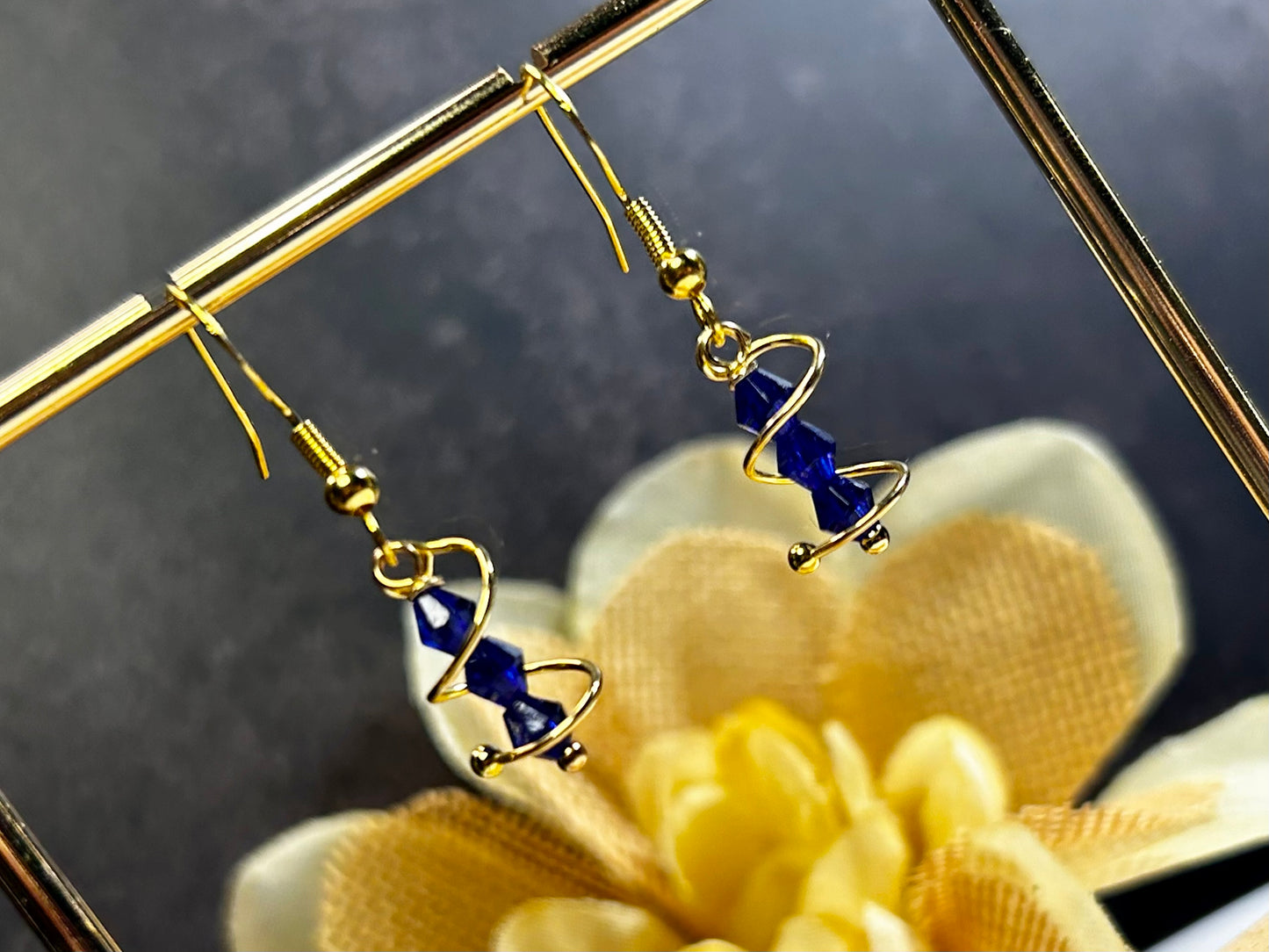 Handmade Swirl Earring